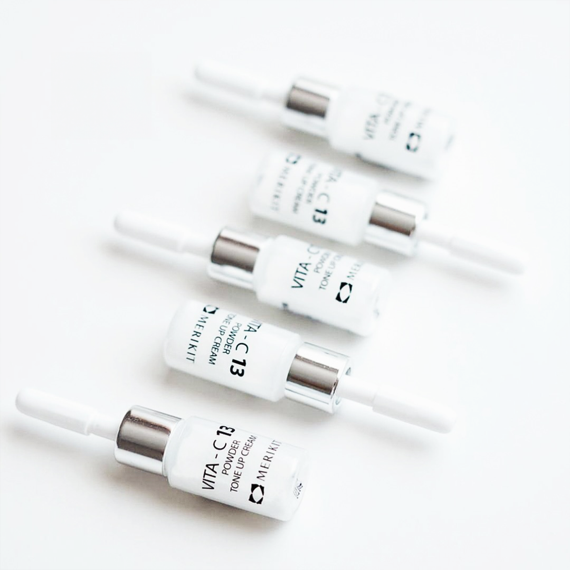 Merikit VITA - C 13 Powder Ton-up Cream - Filler Lux